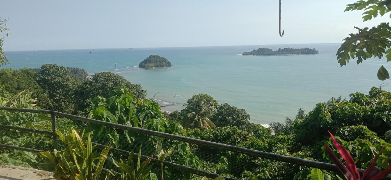 The View Padang, Amazing View, 8 Mins Mentawai Fast Ferry, Cold Beer,Close To Restaurants Padang (Sumatra) Extérieur photo