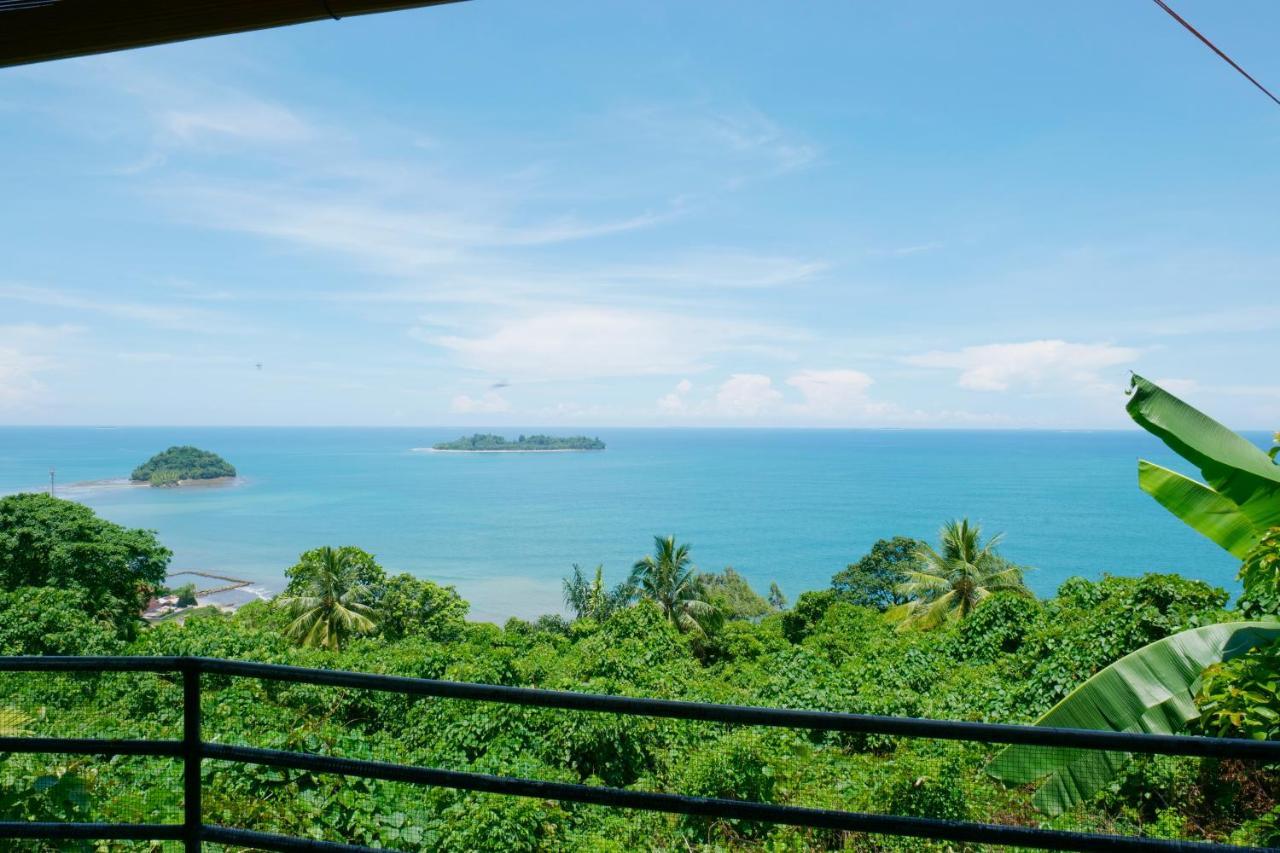 The View Padang, Amazing View, 8 Mins Mentawai Fast Ferry, Cold Beer,Close To Restaurants Padang (Sumatra) Extérieur photo