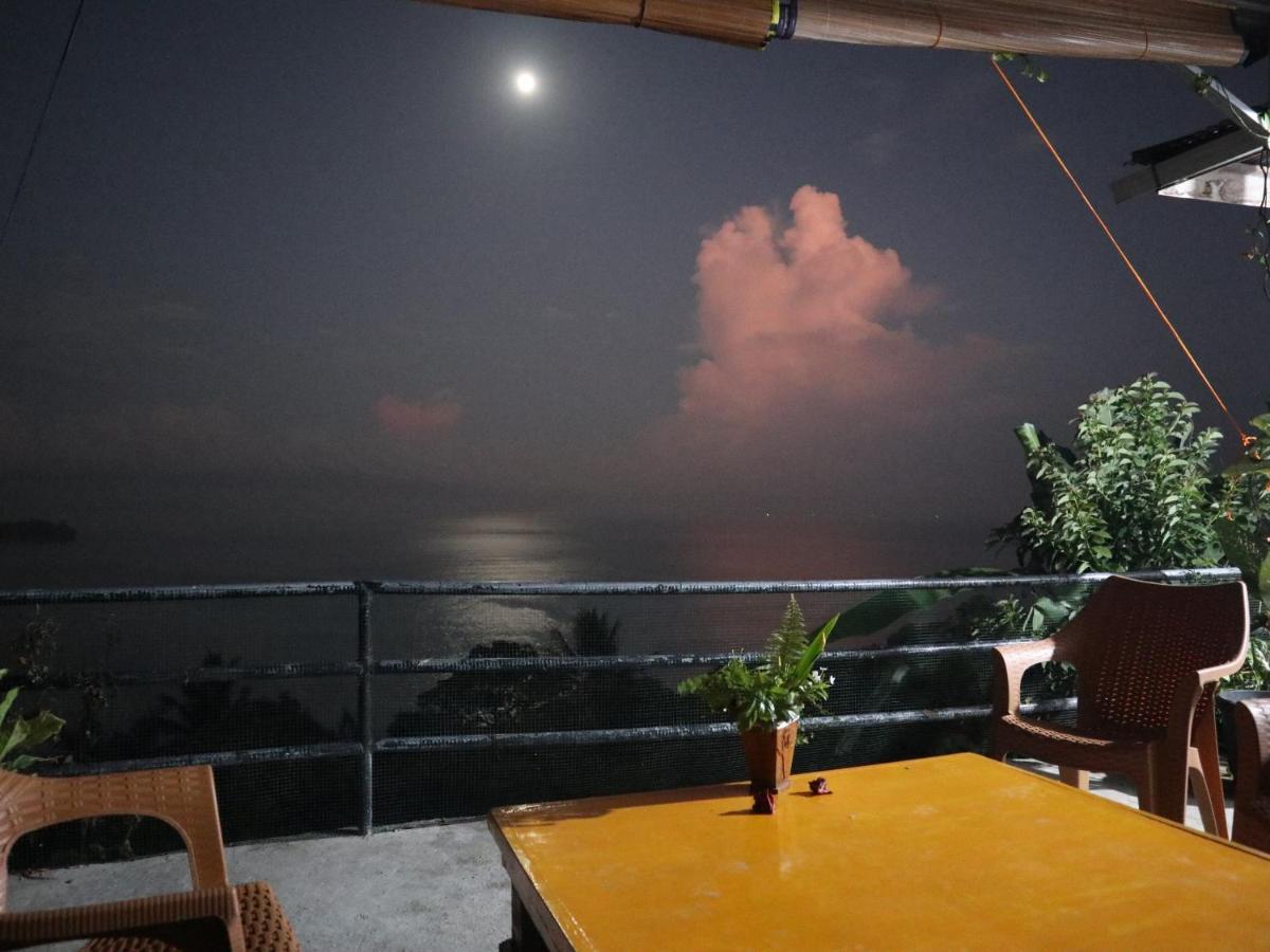 The View Padang, Amazing View, 8 Mins Mentawai Fast Ferry, Cold Beer,Close To Restaurants Padang (Sumatra) Extérieur photo