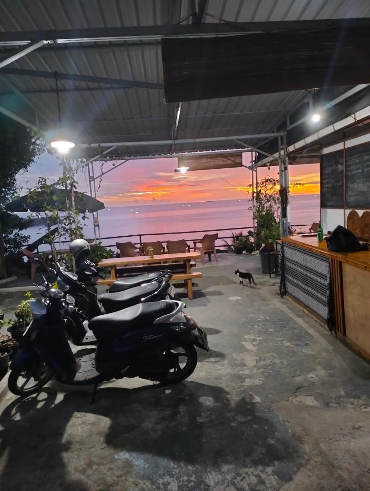 The View Padang, Amazing View, 8 Mins Mentawai Fast Ferry, Cold Beer,Close To Restaurants Extérieur photo